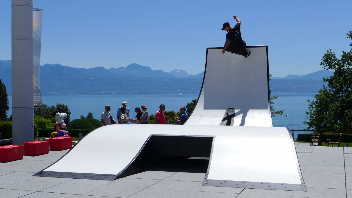 CH Lausanne - Skate-Skulptur im olympischen Museum